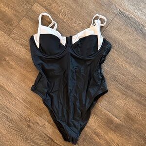 Cupshe Elegant Black Swimsuit